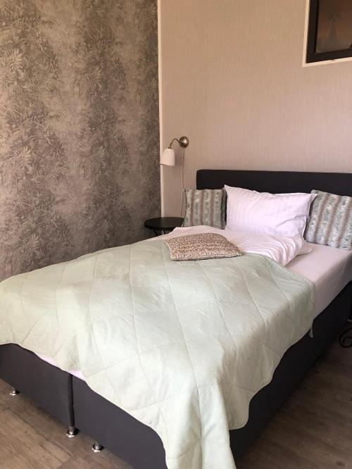 Ferienwohnung Alte Schule 22 Am Saseler Markt 2 Schlafzimmer & Baeder Hochwertig Hamburg Ngoại thất bức ảnh